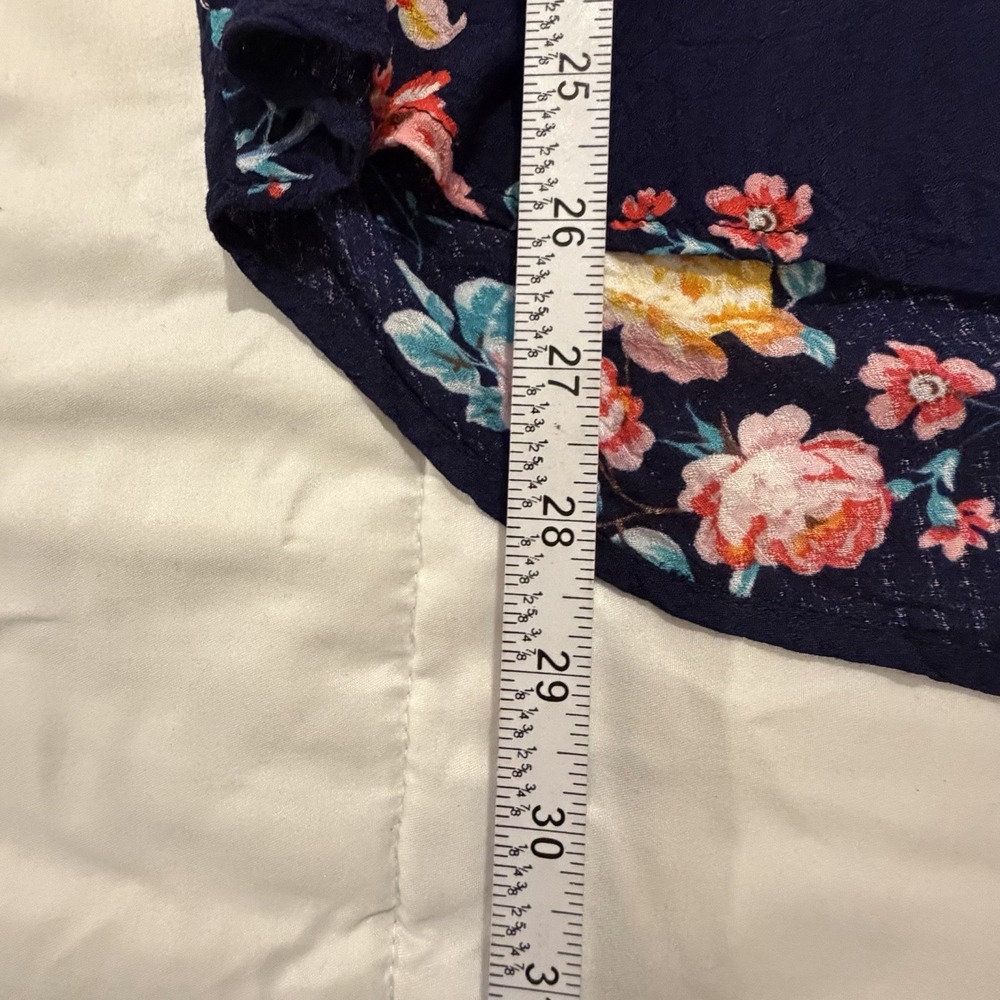 Kaileigh Navy Floral Dolman Sleeve Blouse Size XL Rayon Made in USA - Picture 10 of 14